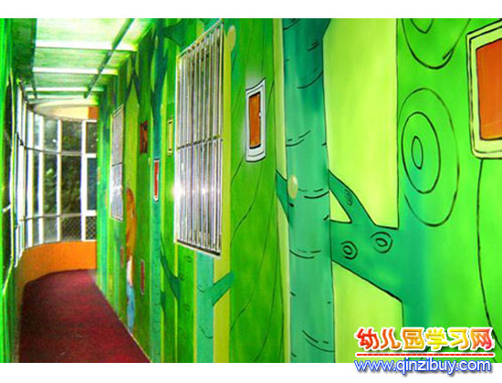 绿色童话│幼儿园走廊布置图片
